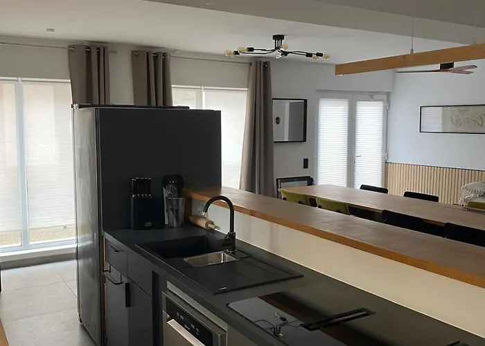 Moderne Im Herzen Von アパート ザールブルク