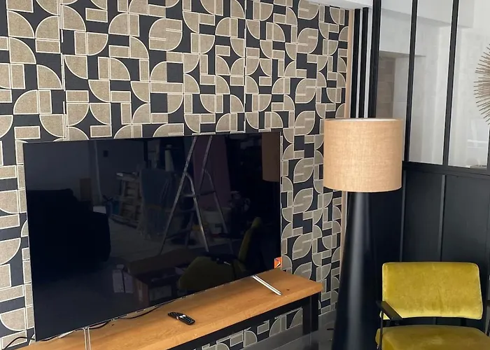 Moderne Im Herzen Von Saarburg